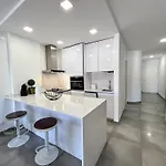 Twins 3 With Pool By Homing Apartamento